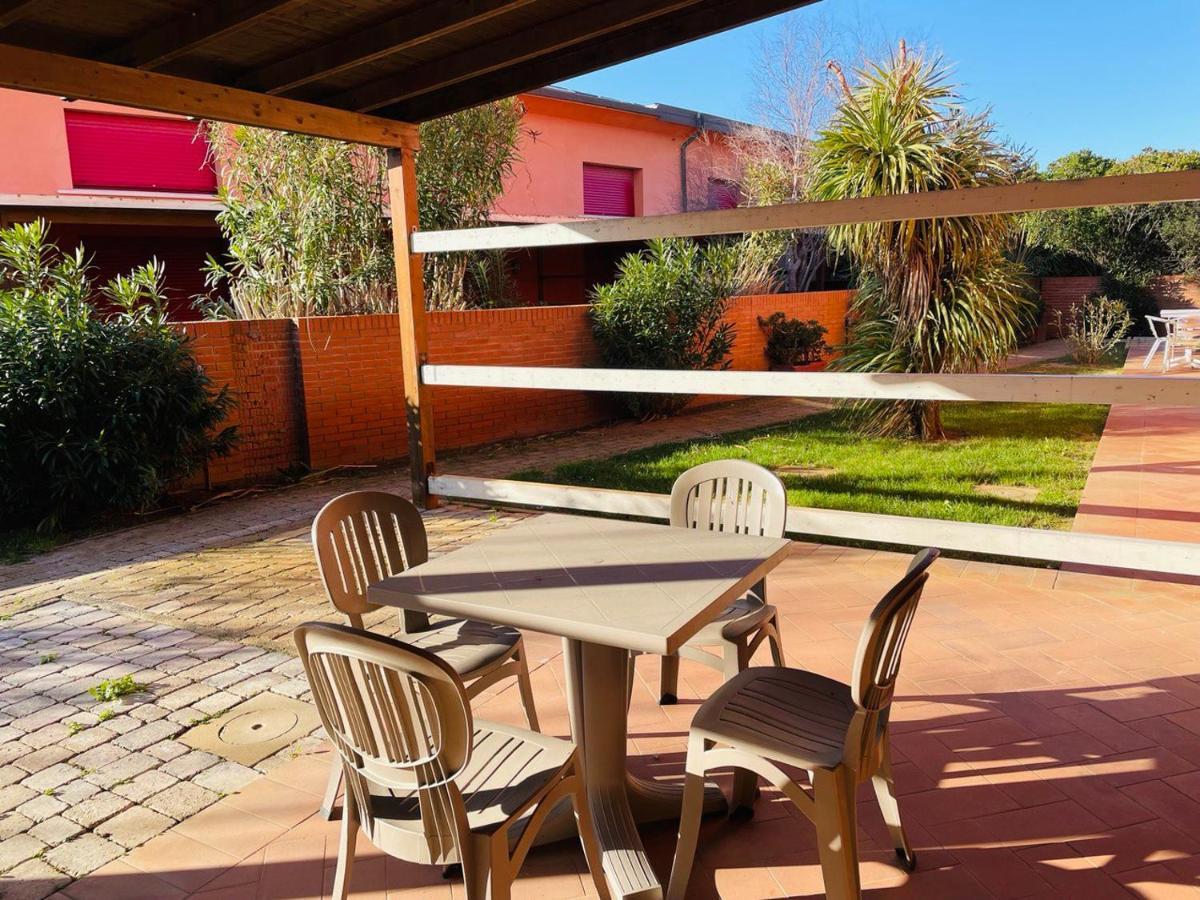 Regina Del Mare Holiday Apartments Tirrenia Eksteriør billede