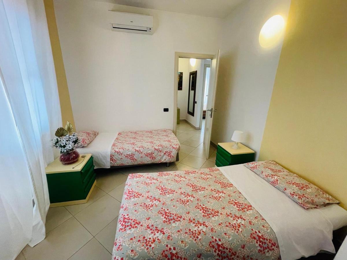 Regina Del Mare Holiday Apartments Tirrenia Eksteriør billede