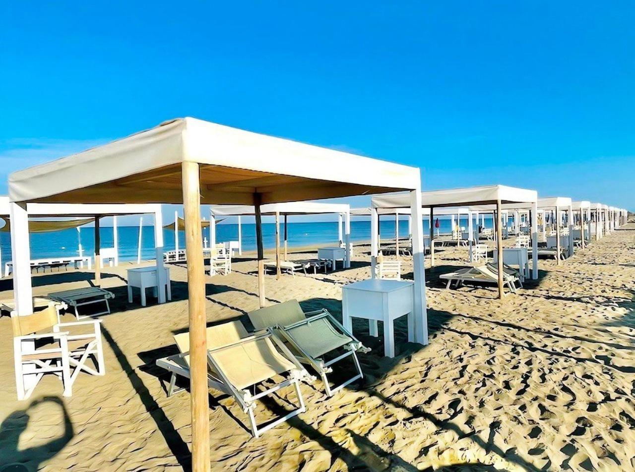 Regina Del Mare Holiday Apartments Tirrenia Eksteriør billede